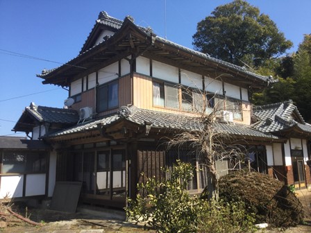 化粧屋根の和風住宅